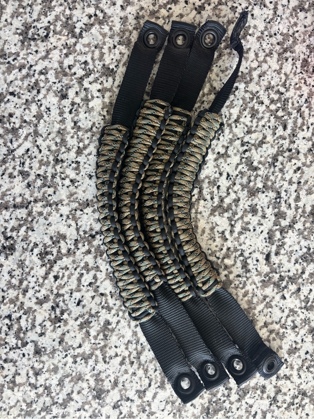 Bronco grab handles - camo